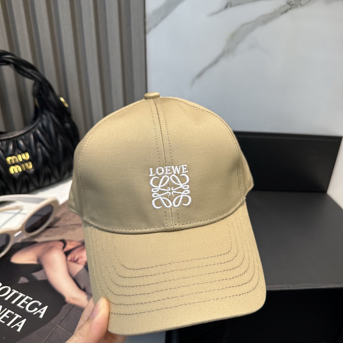 Loewe hat