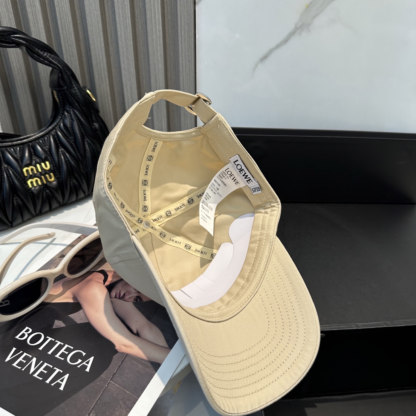 Loewe hat