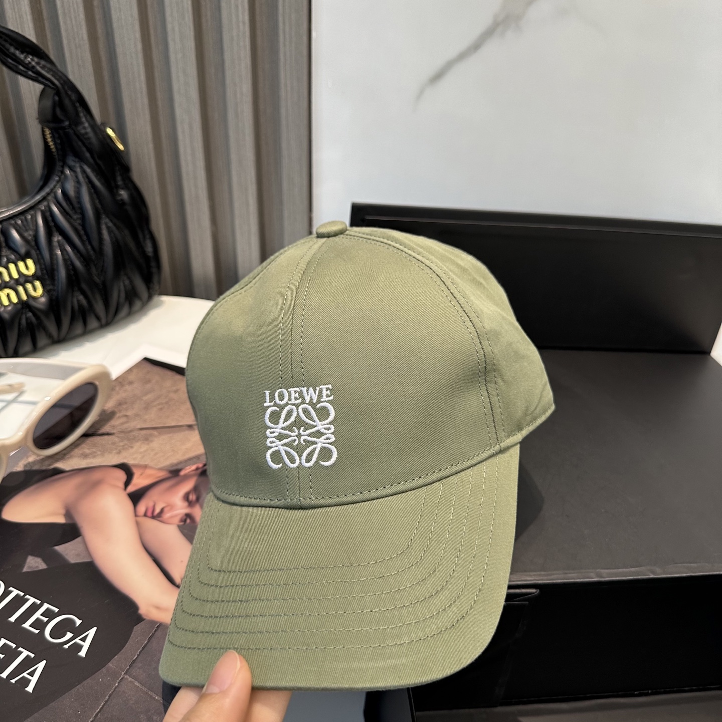 Loewe hat