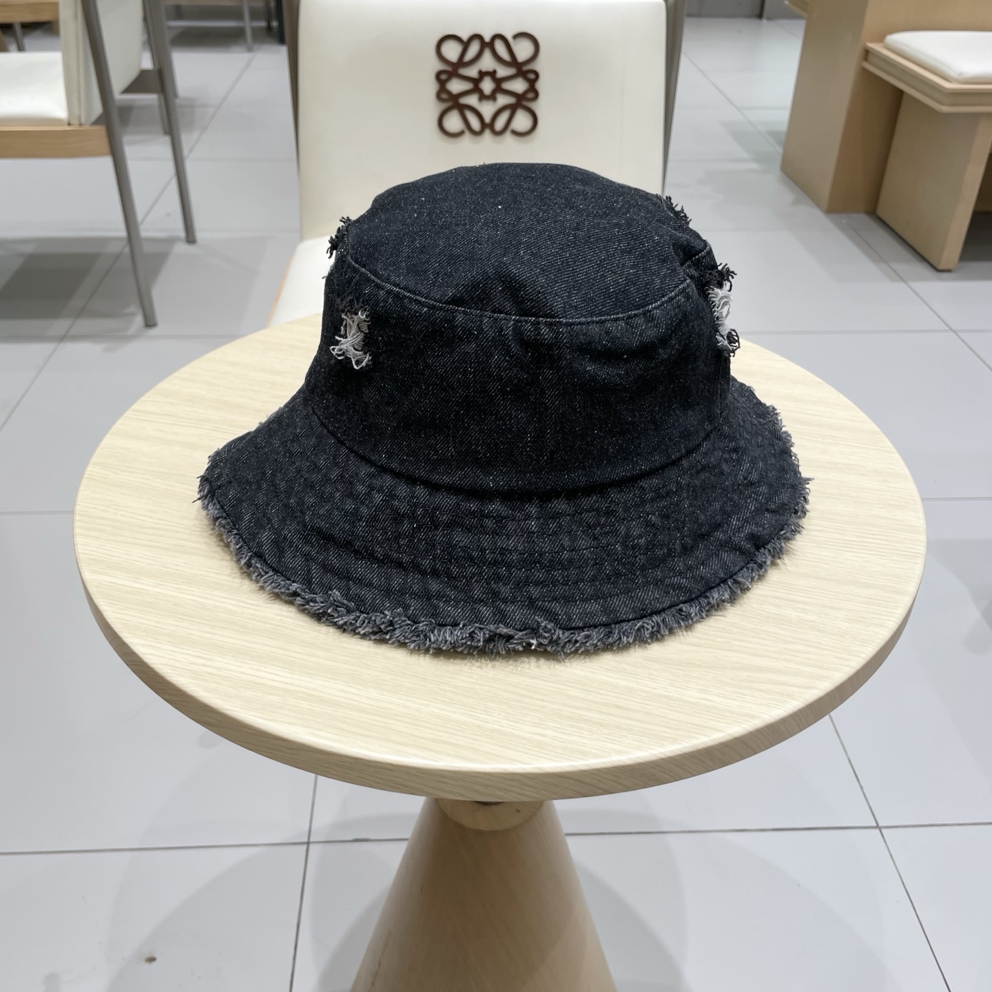 Loewe hat