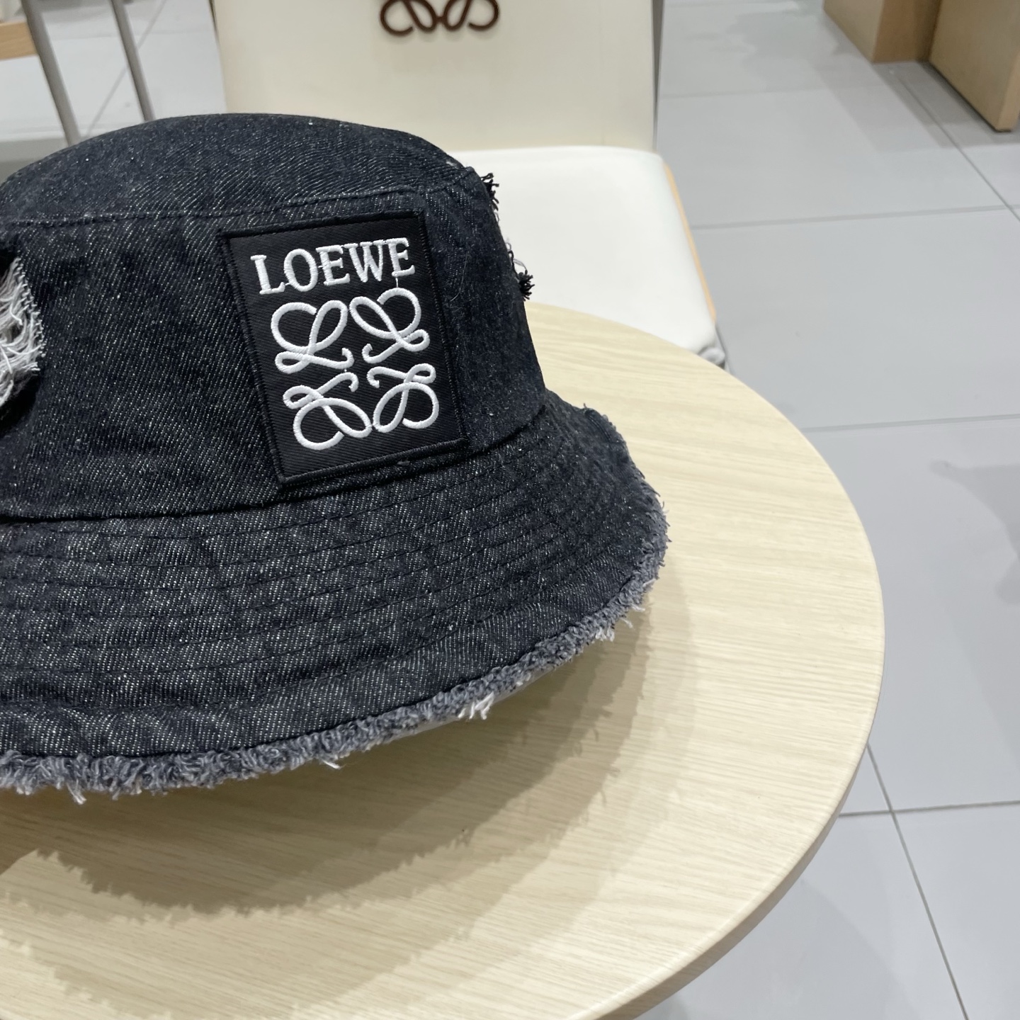 Loewe hat