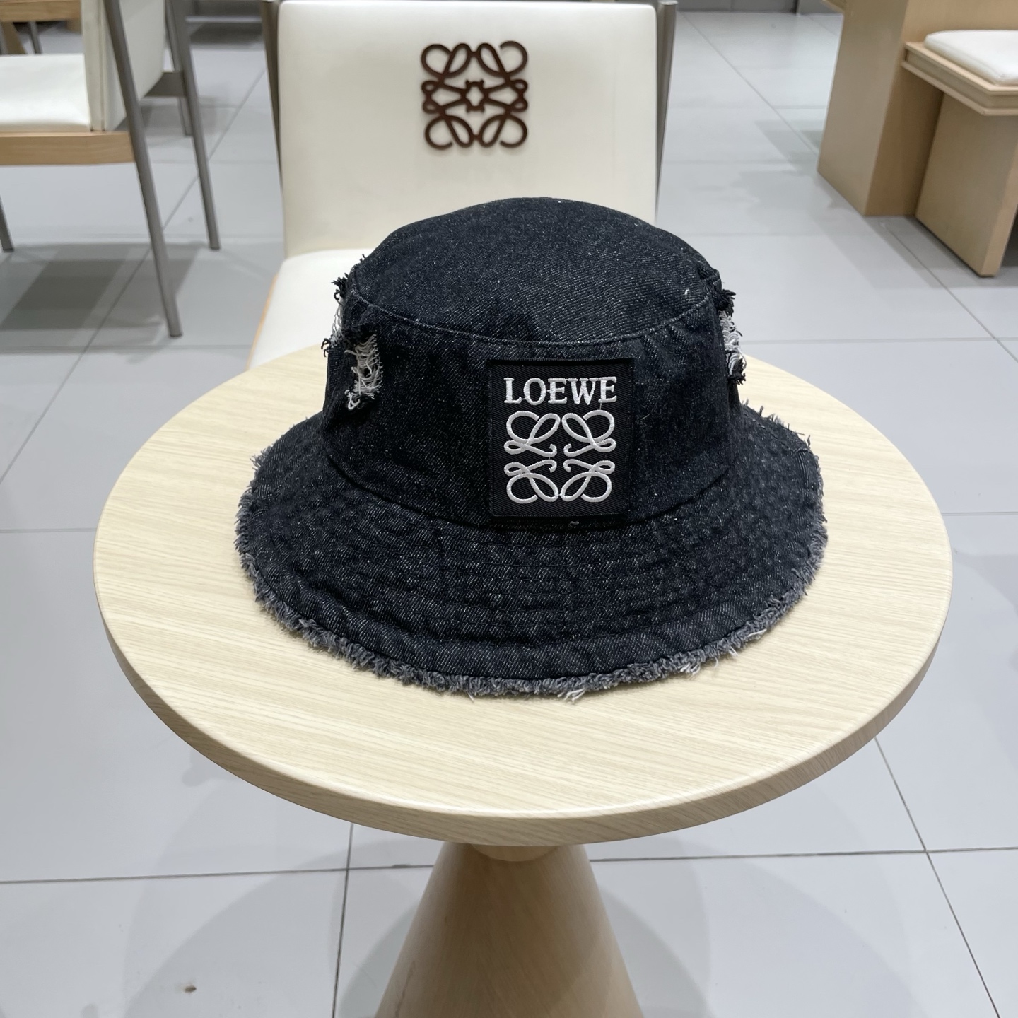 Loewe hat
