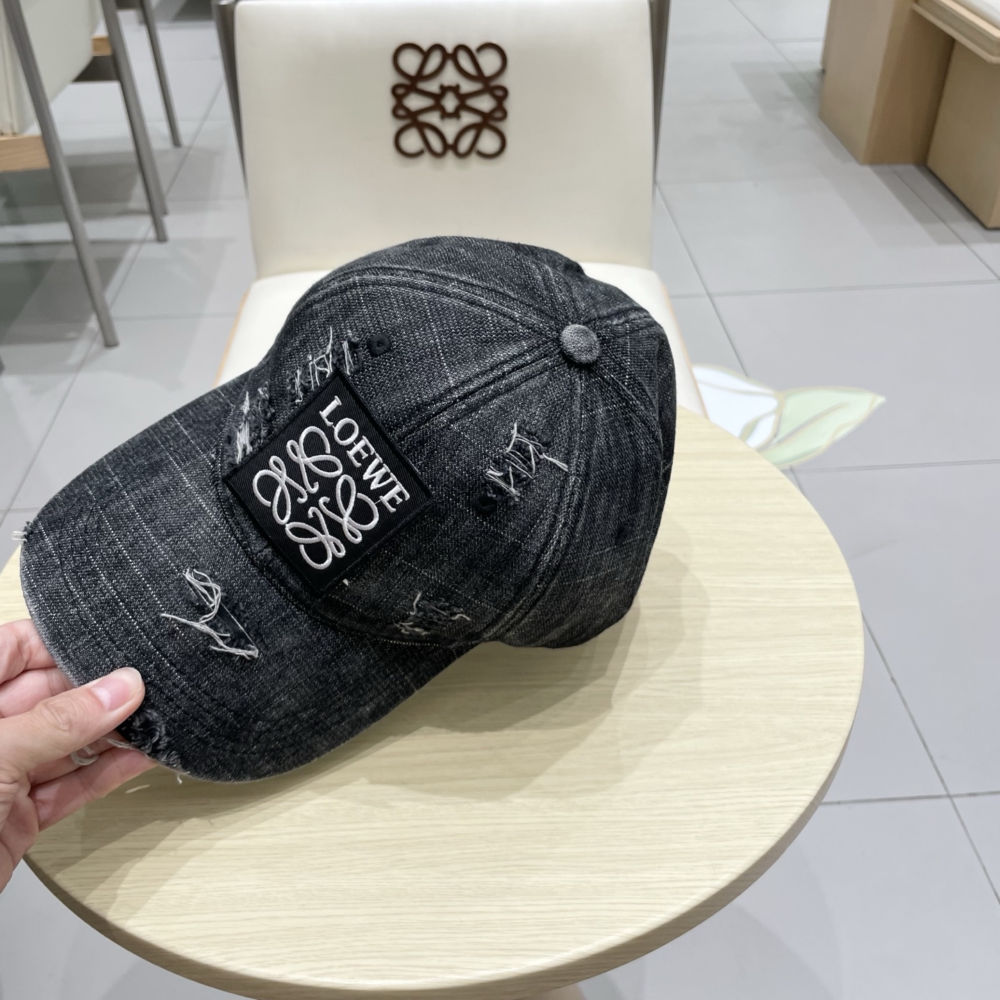 Loewe hat