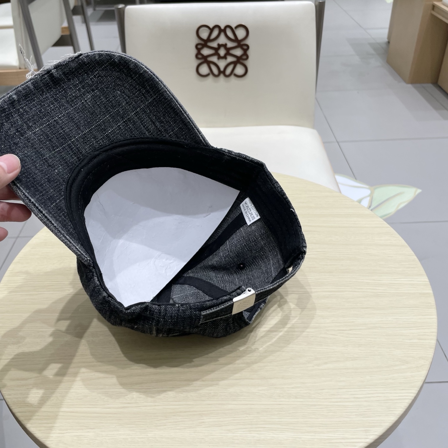 Loewe hat