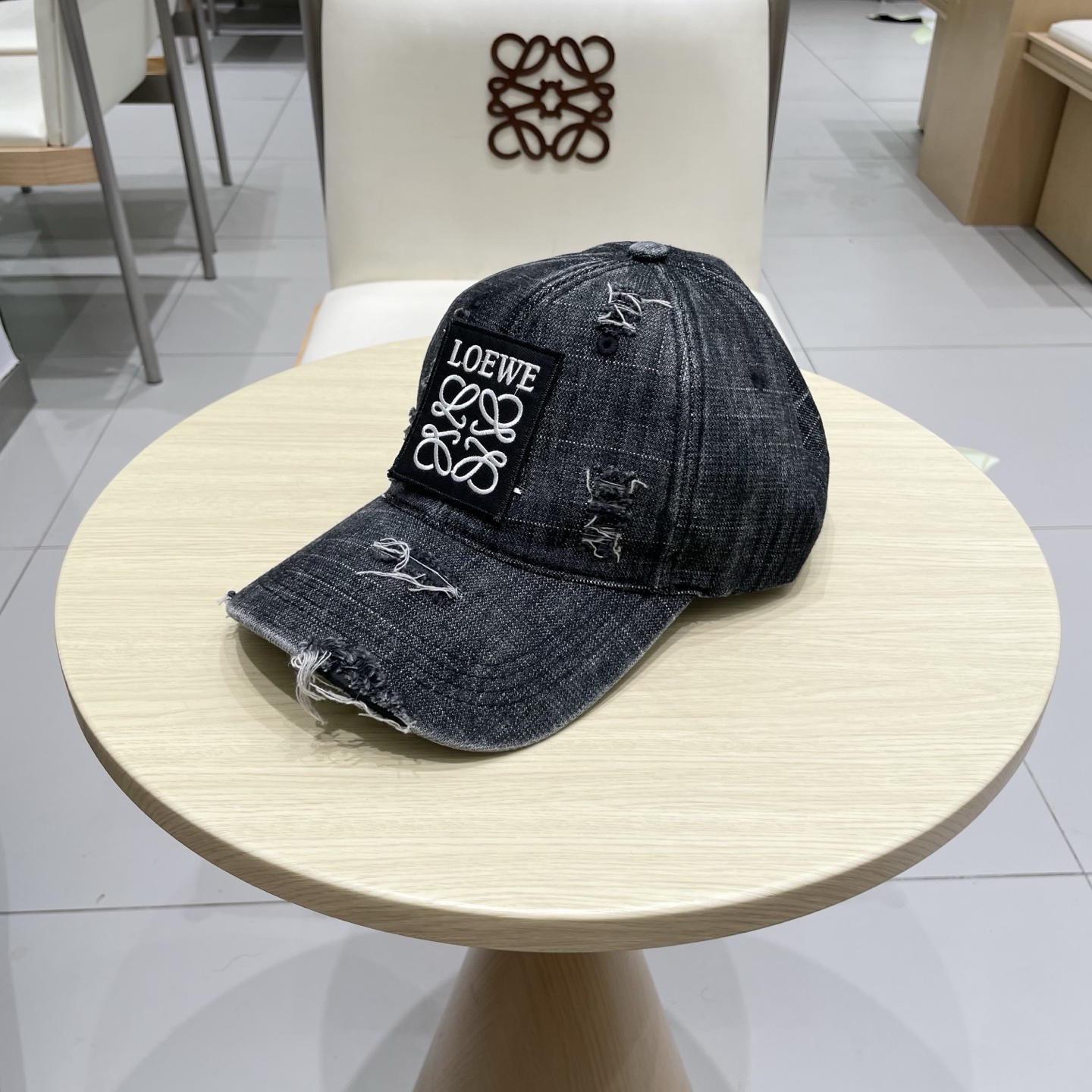 Loewe hat