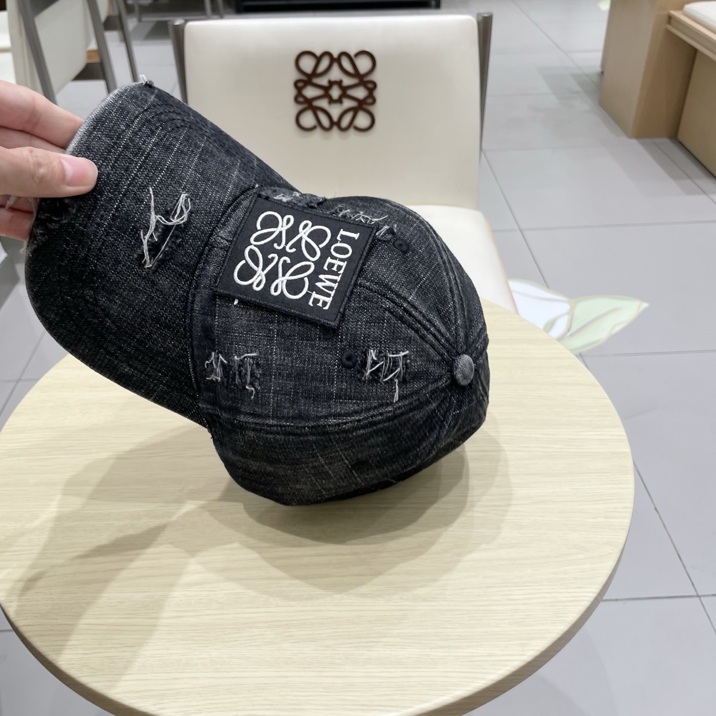Loewe hat