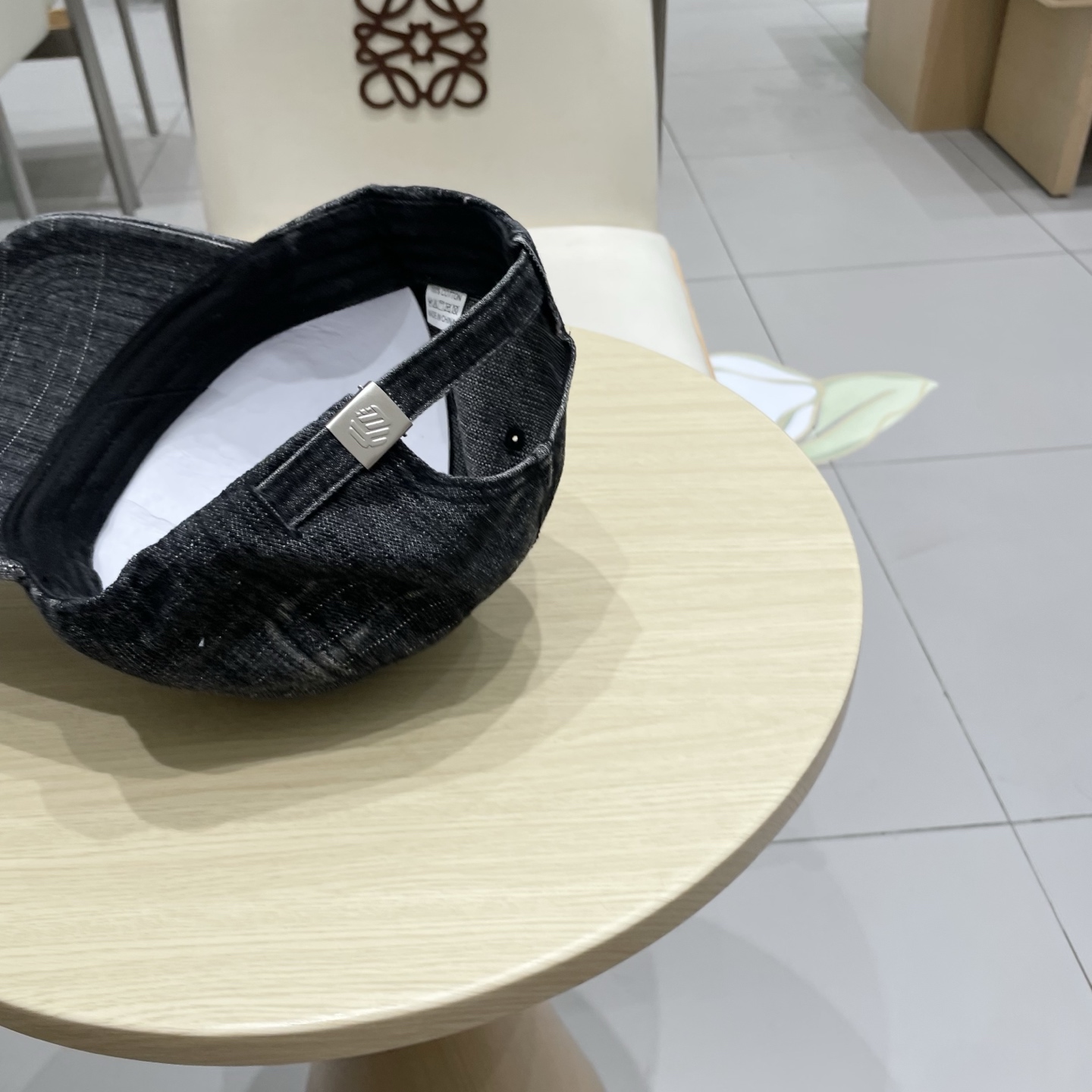 Loewe hat