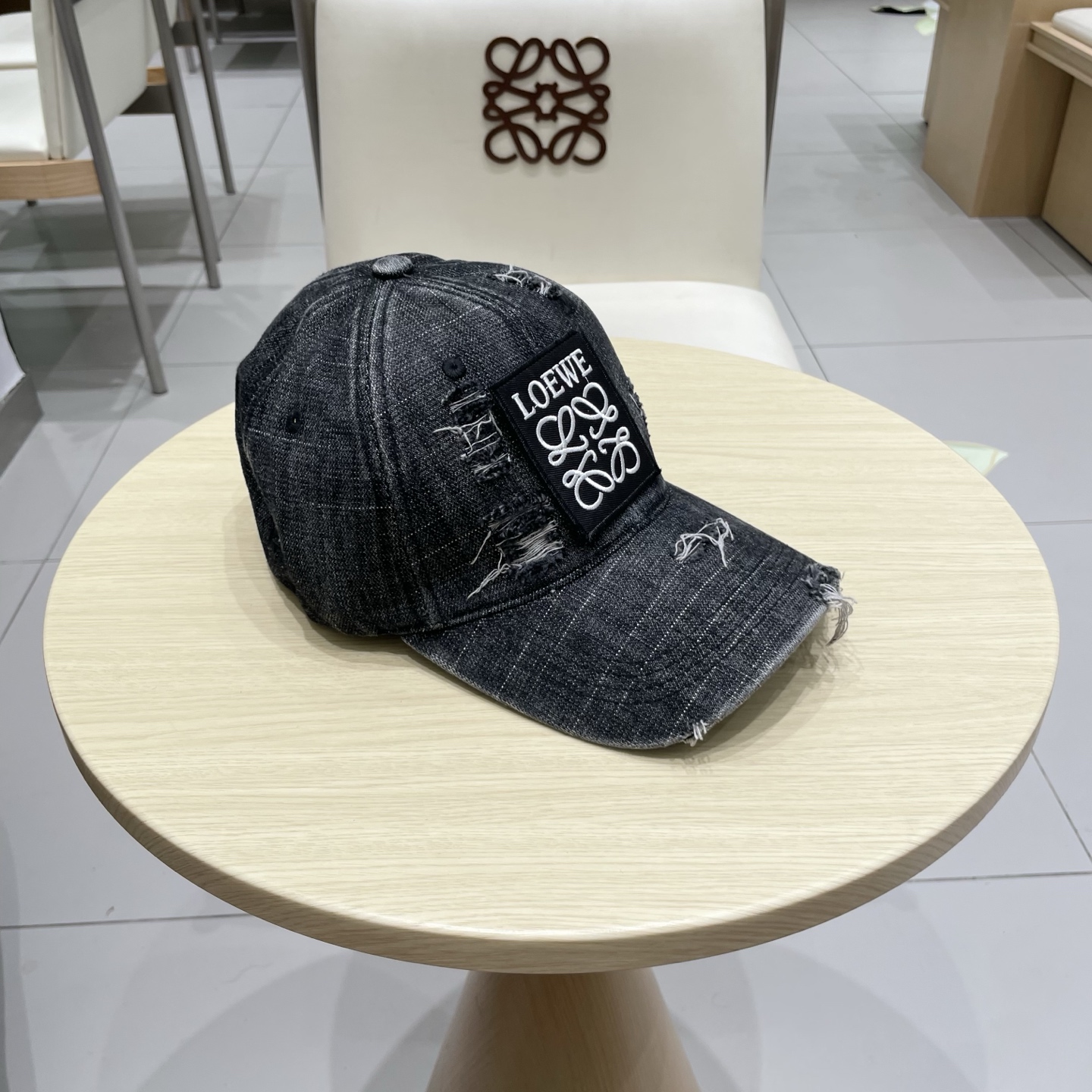 Loewe hat