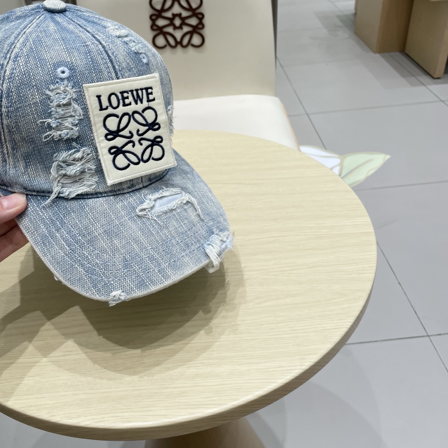 Loewe hat
