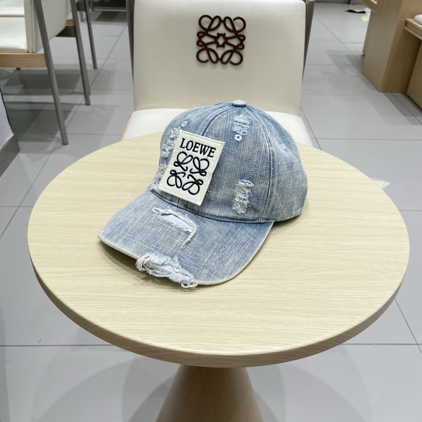 Loewe hat