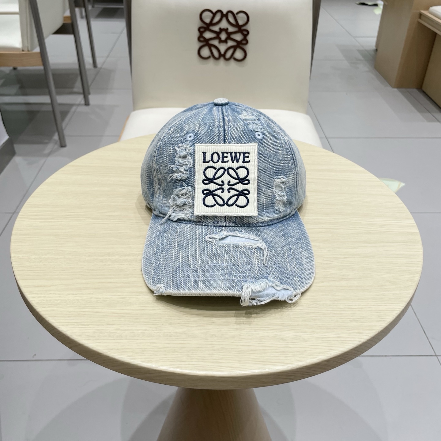 Loewe hat
