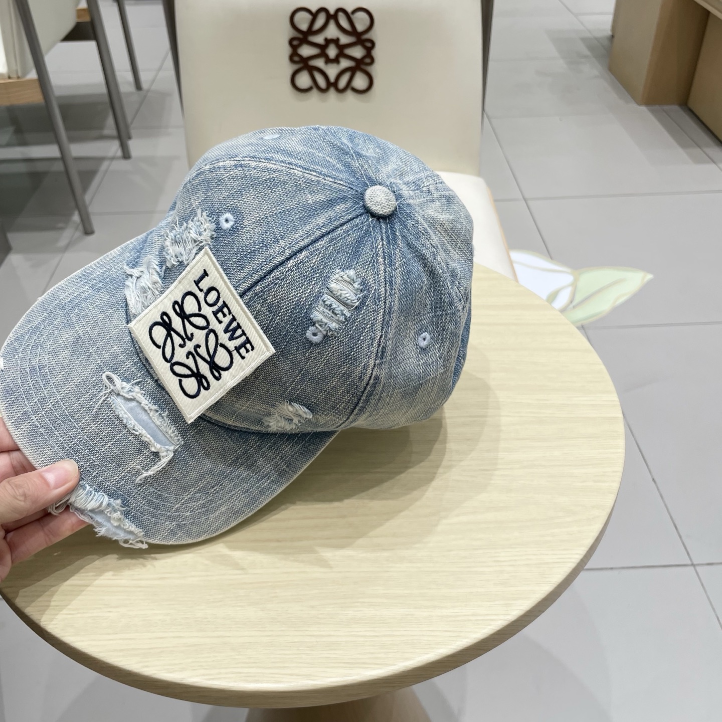 Loewe hat