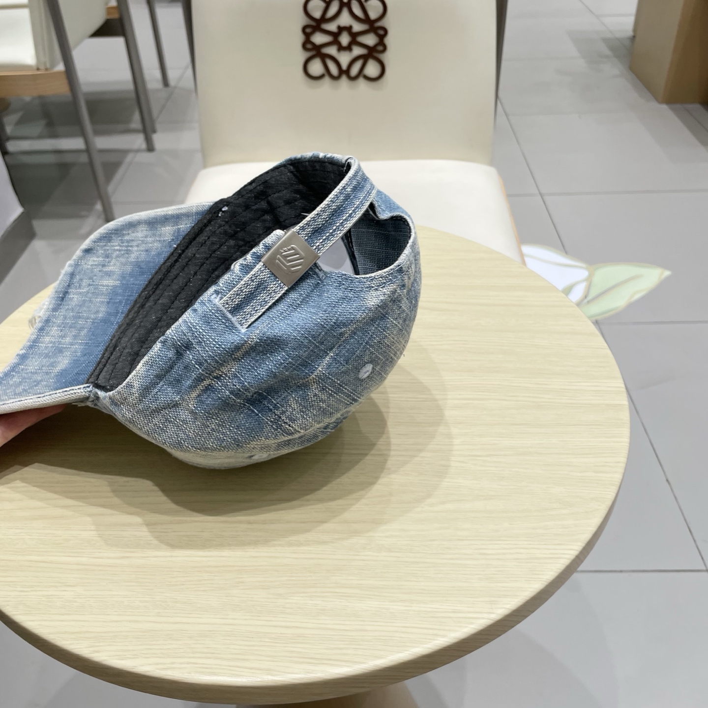 Loewe hat
