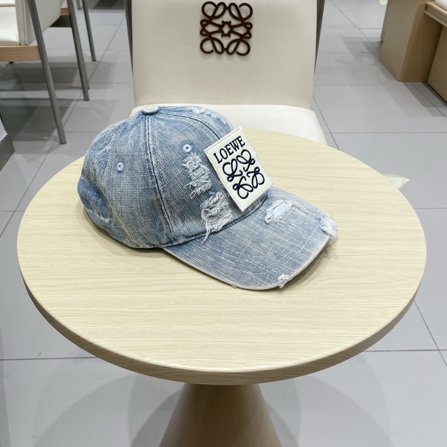 Loewe hat