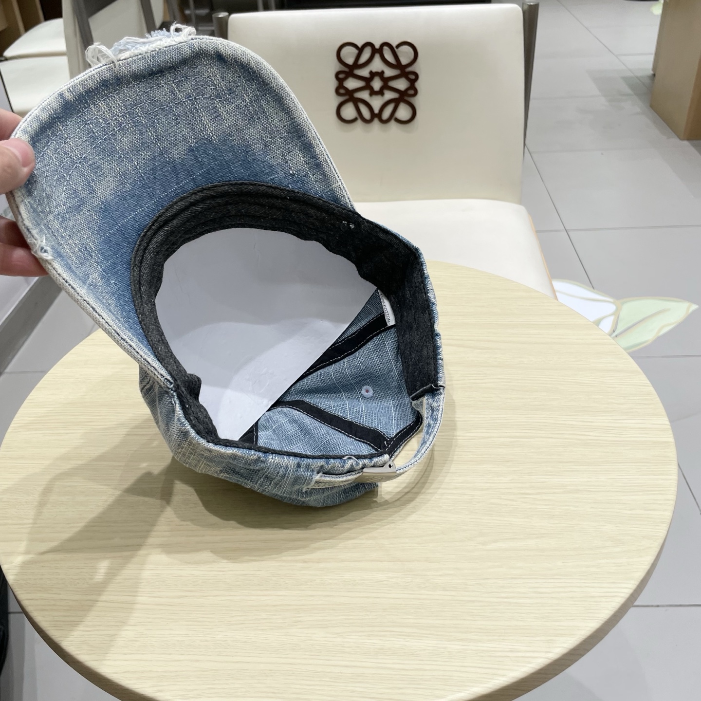 Loewe hat