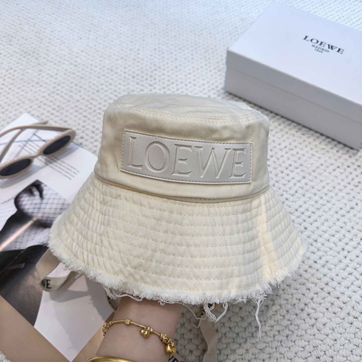 Loewe hat