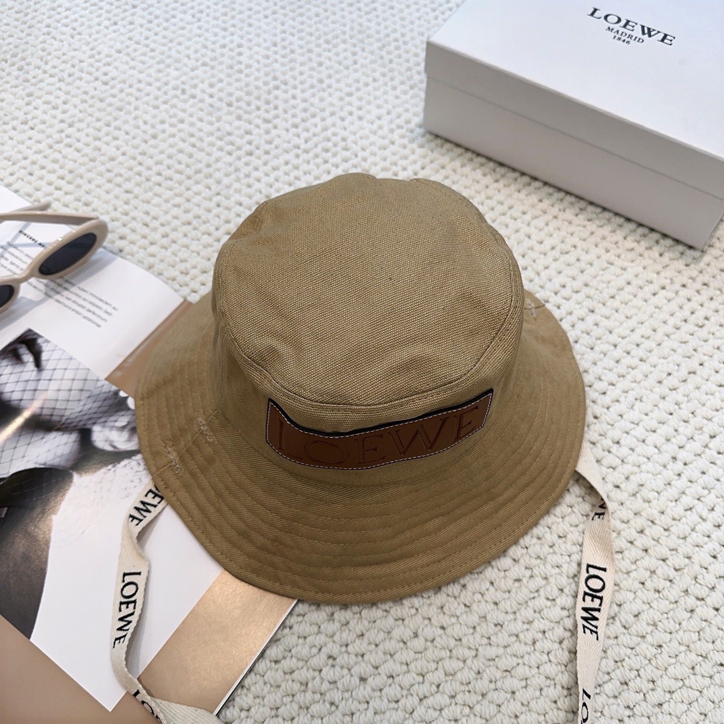 Loewe hat