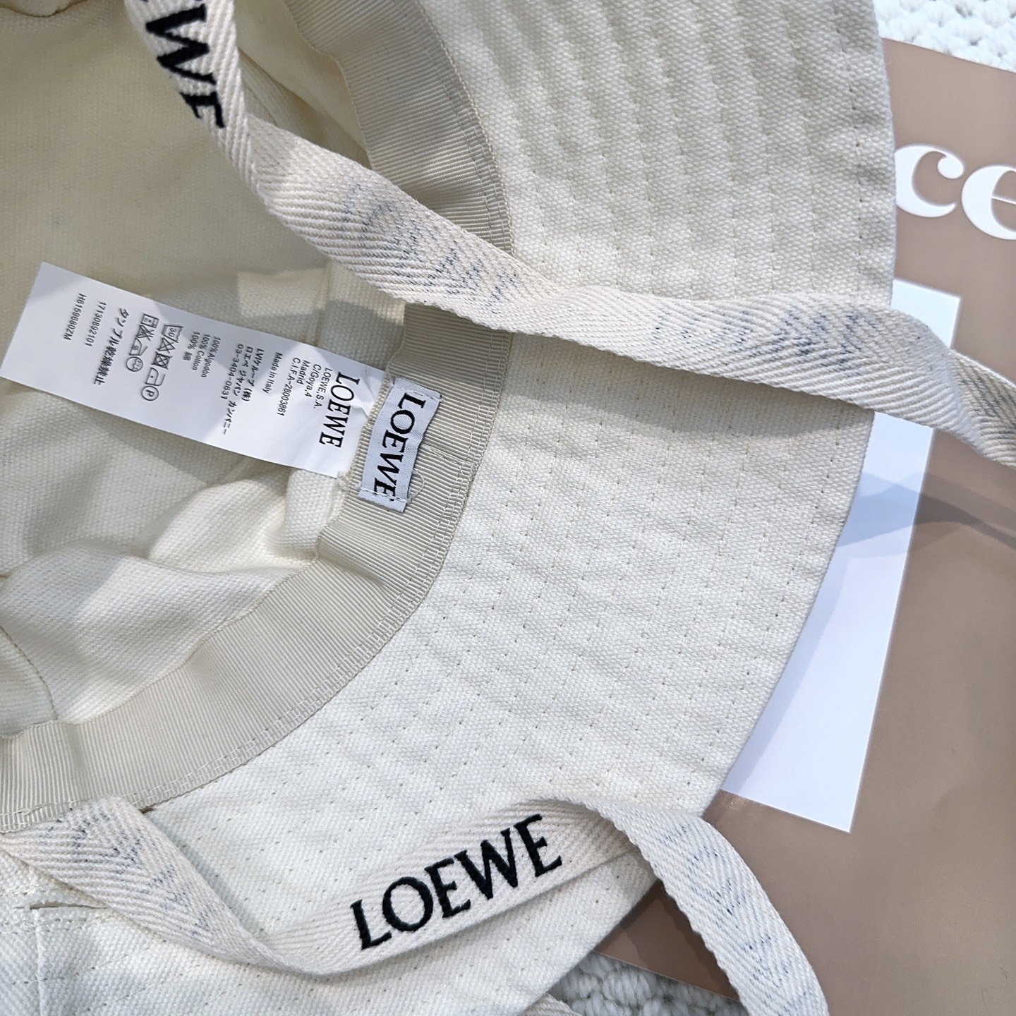 Loewe hat