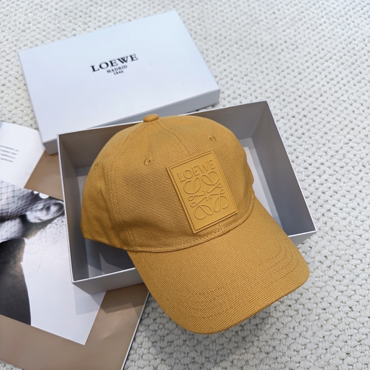 Loewe hat