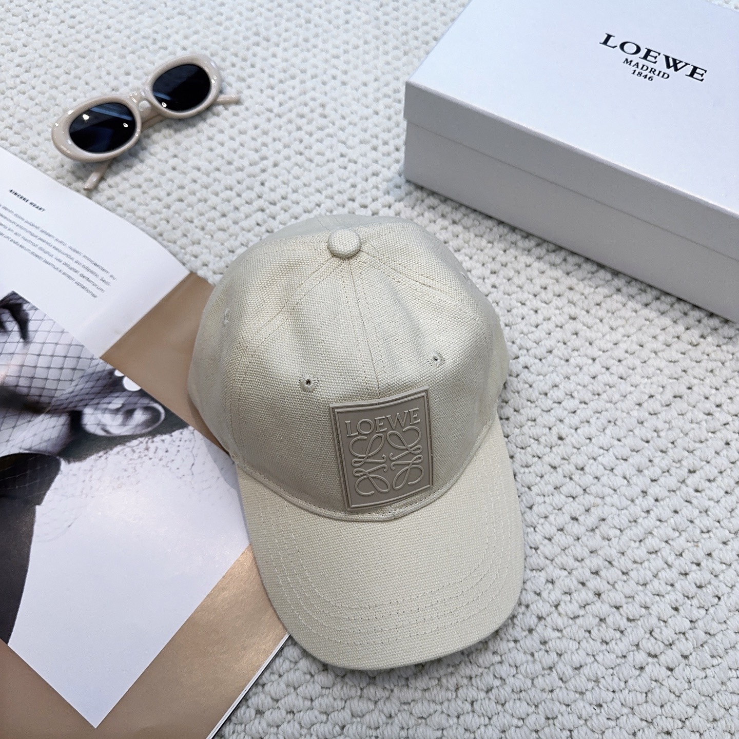 Loewe hat