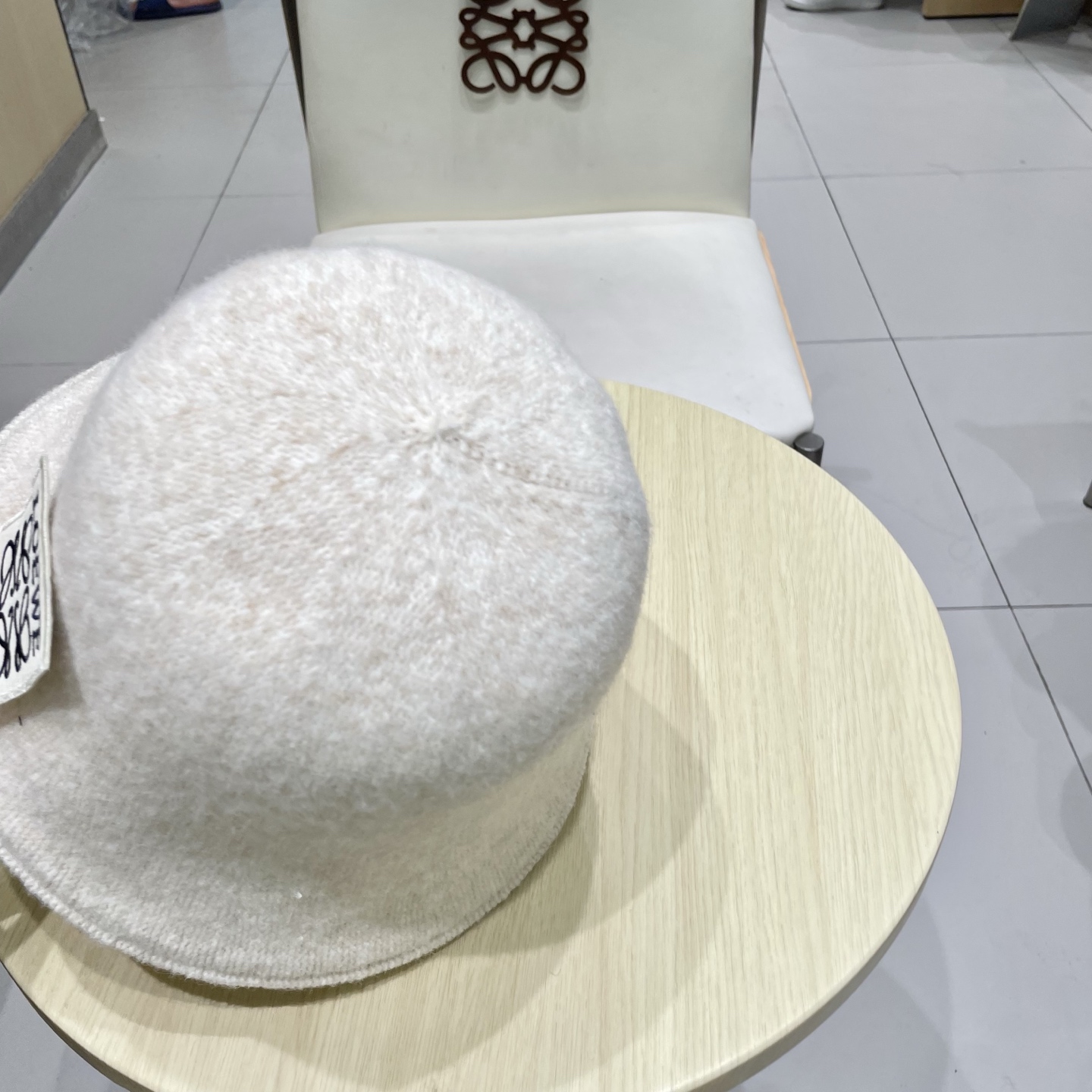 Loewe hat