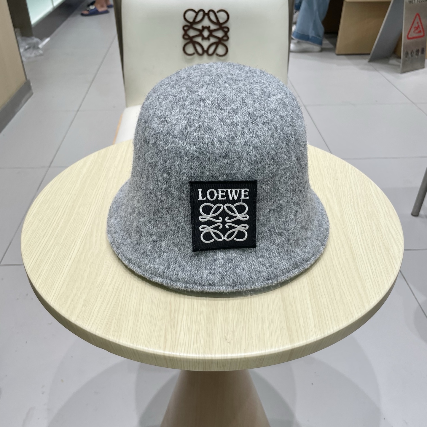 Loewe hat