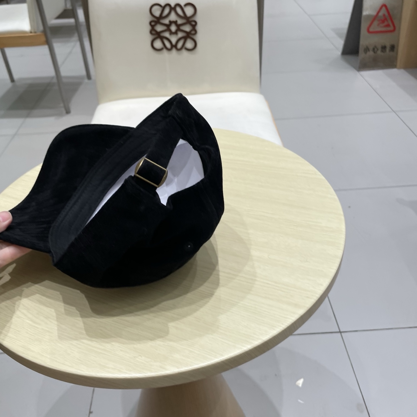 Loewe hat