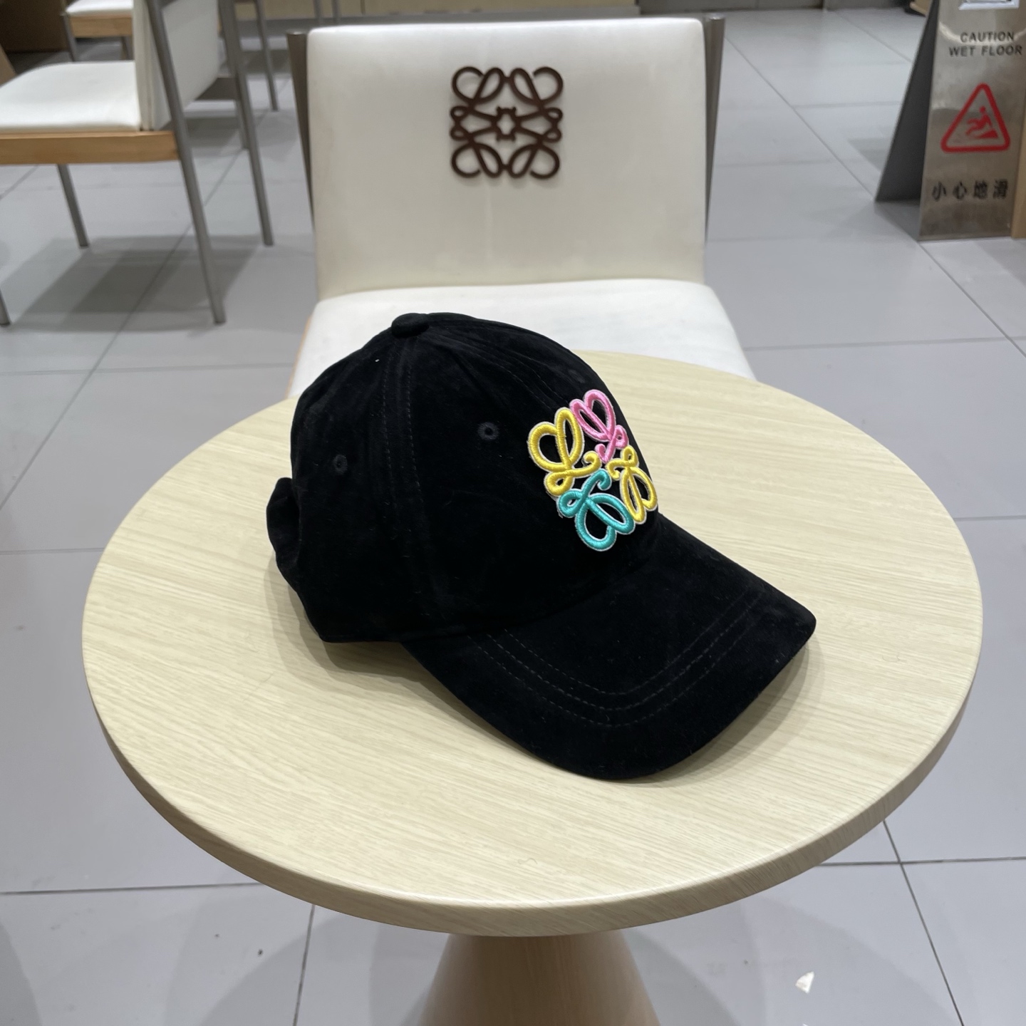 Loewe hat