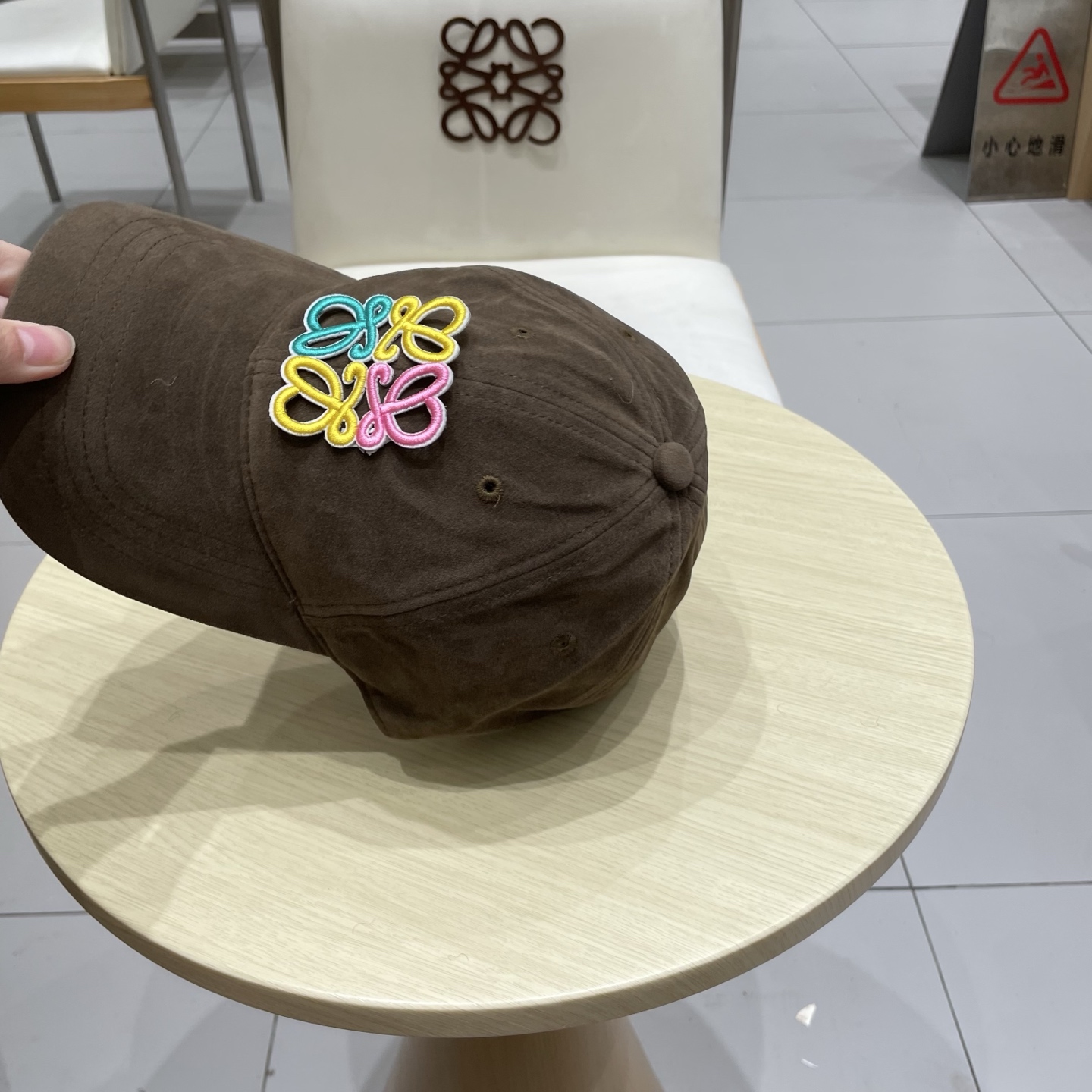 Loewe hat