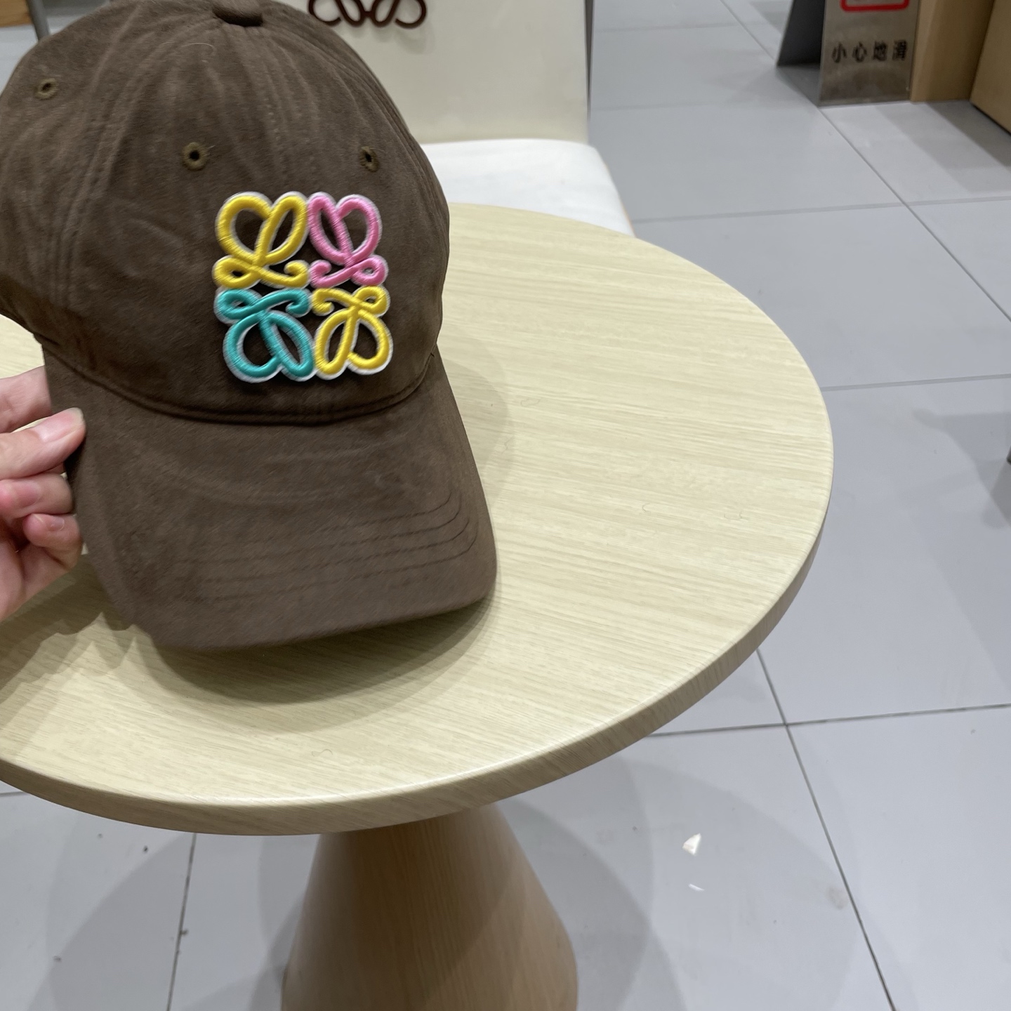 Loewe hat
