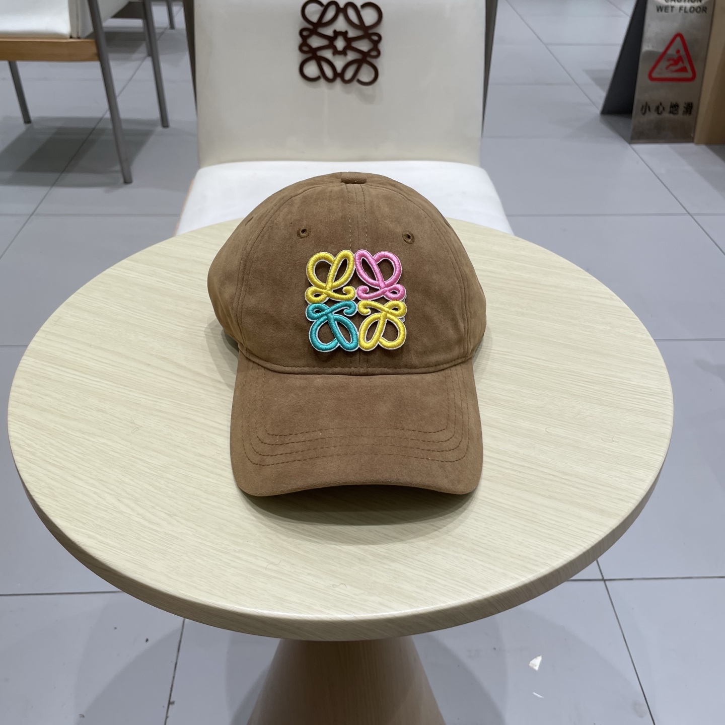 Loewe hat
