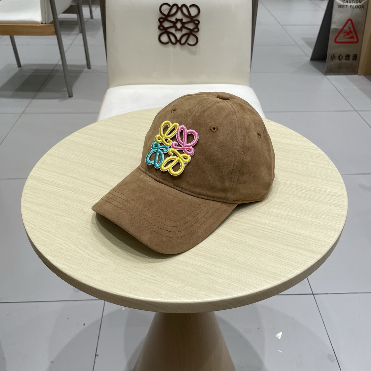 Loewe hat