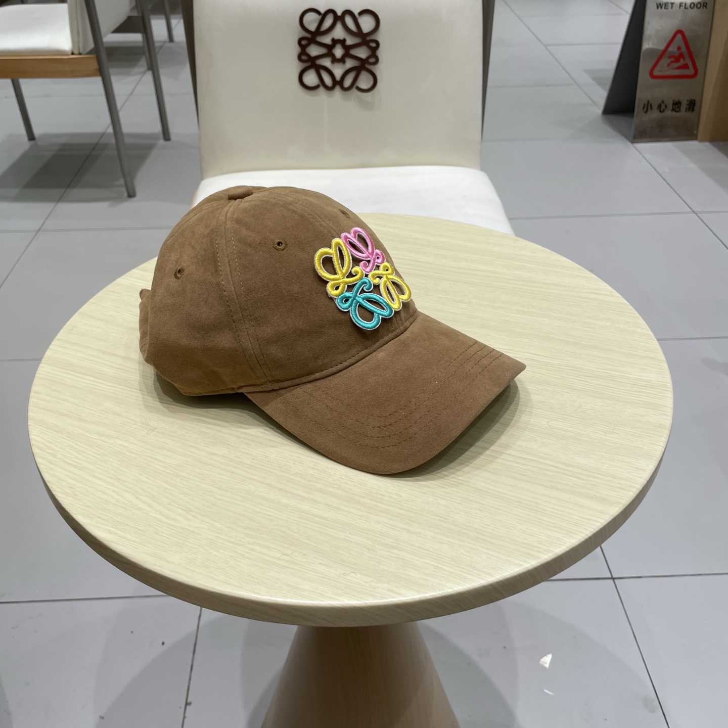 Loewe hat