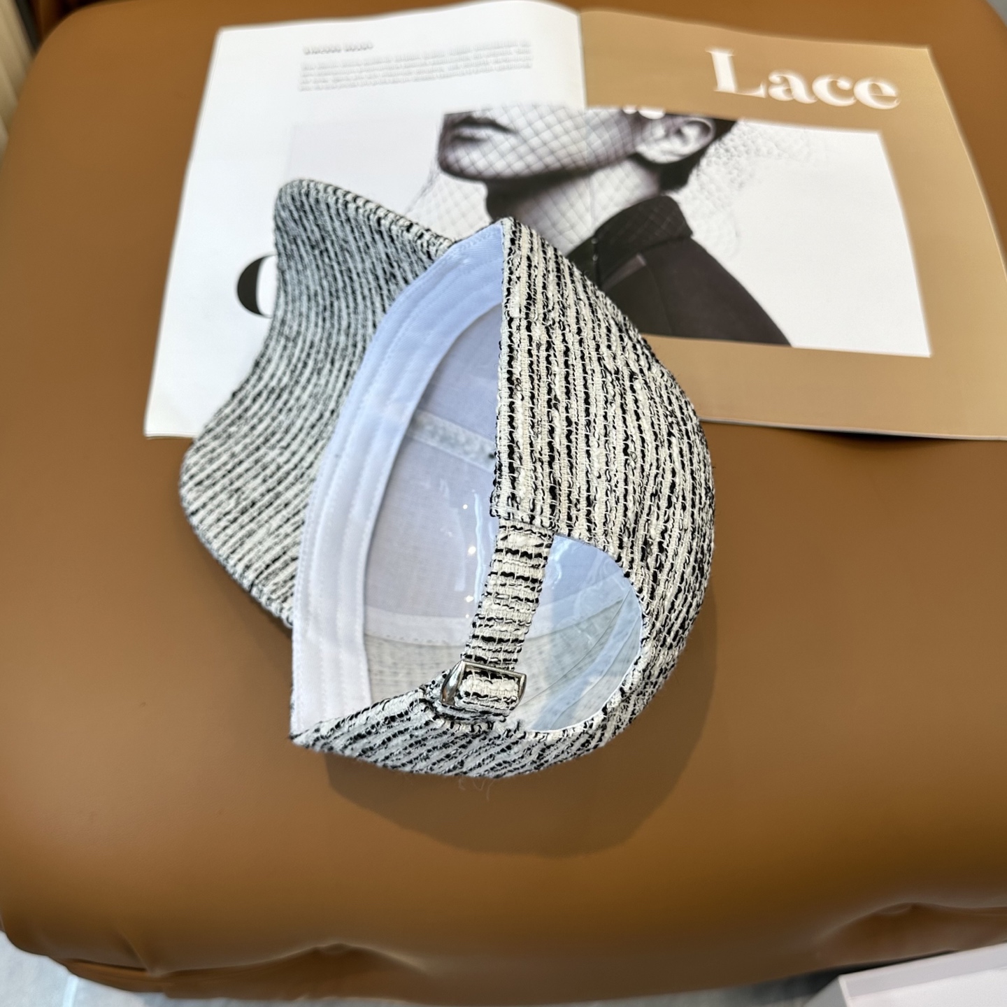 Loewe hat