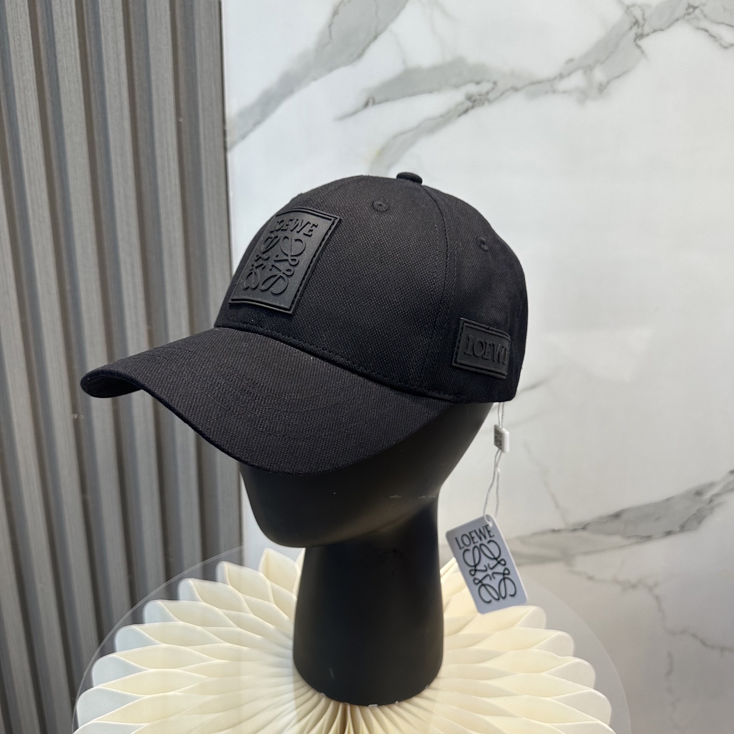 Loewe hat