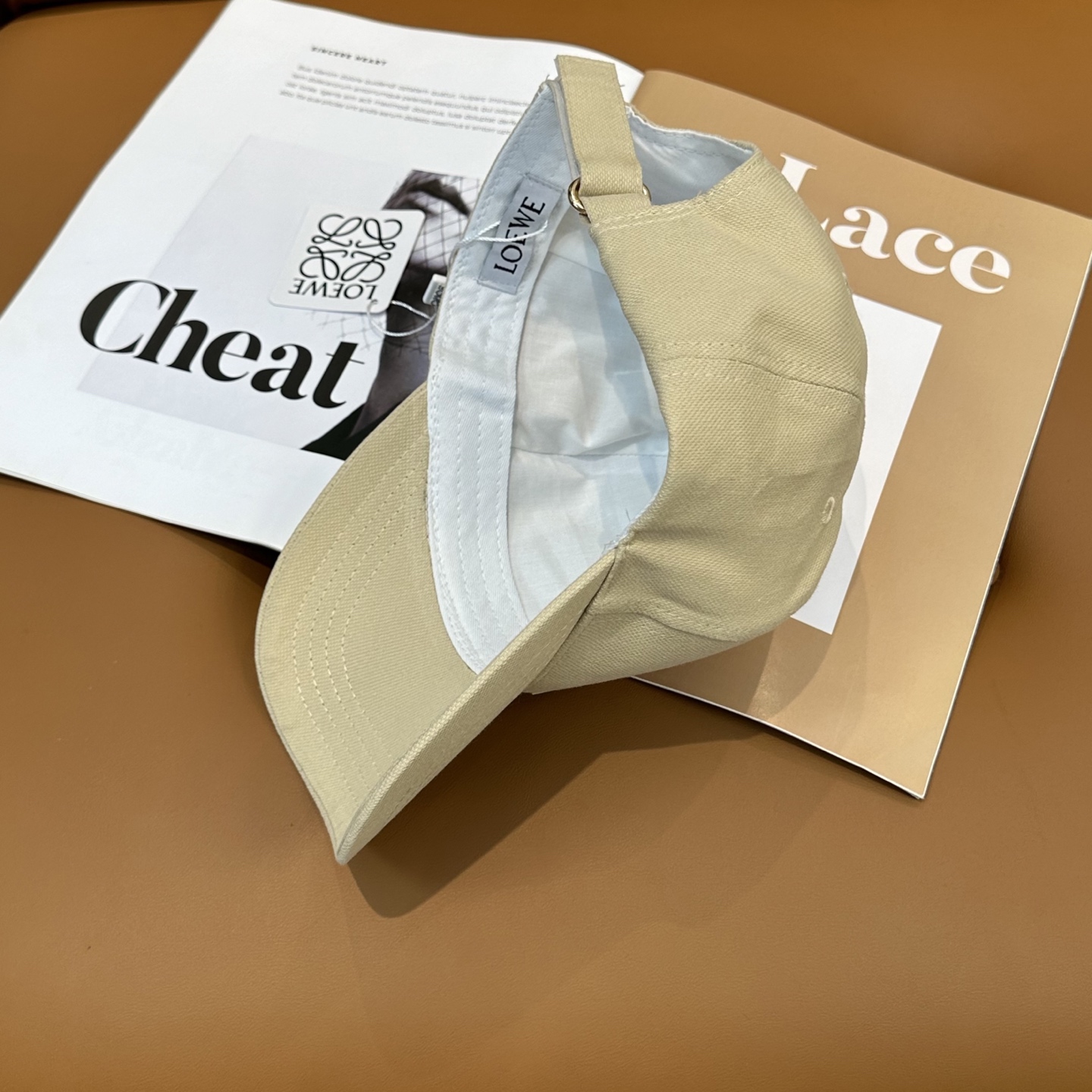 Loewe hat