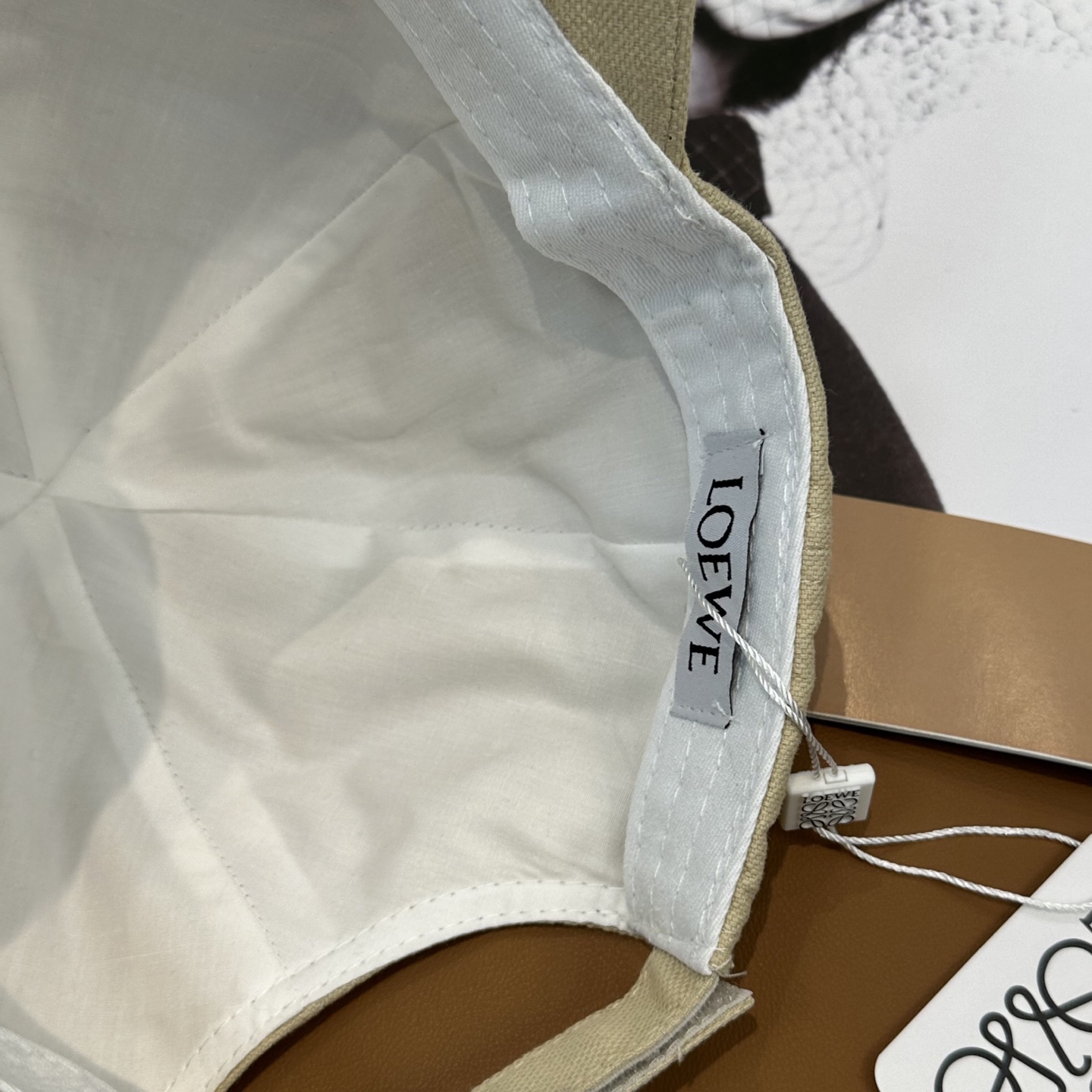 Loewe hat