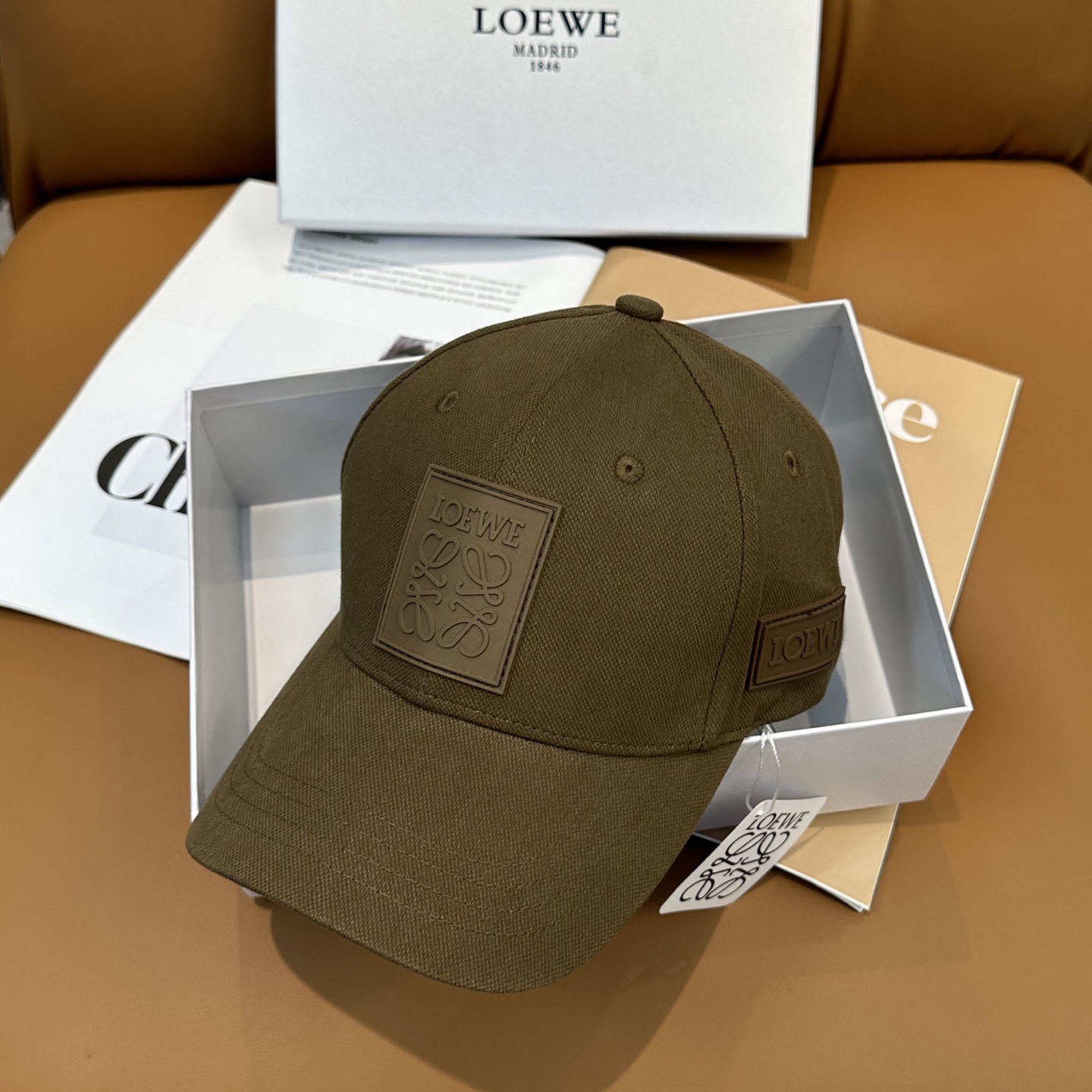 Loewe hat