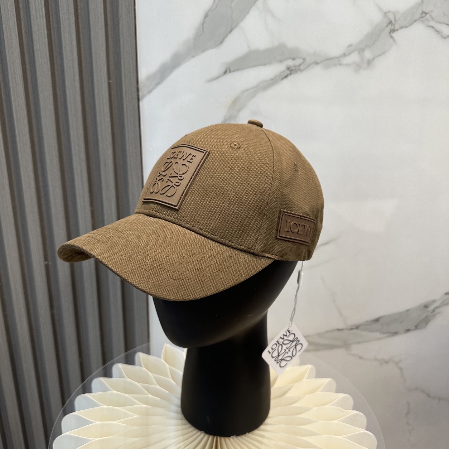 Loewe hat