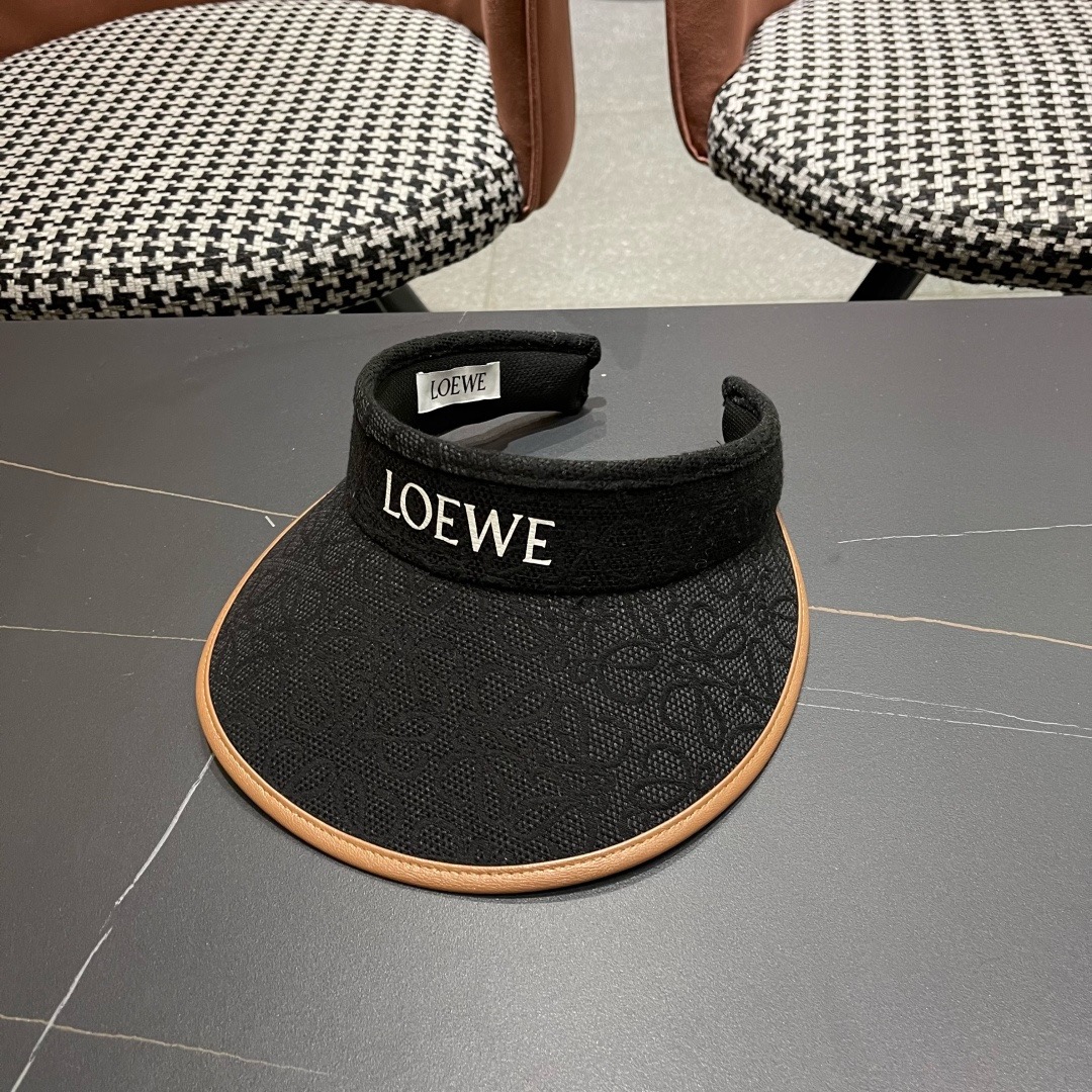 Loewe hat