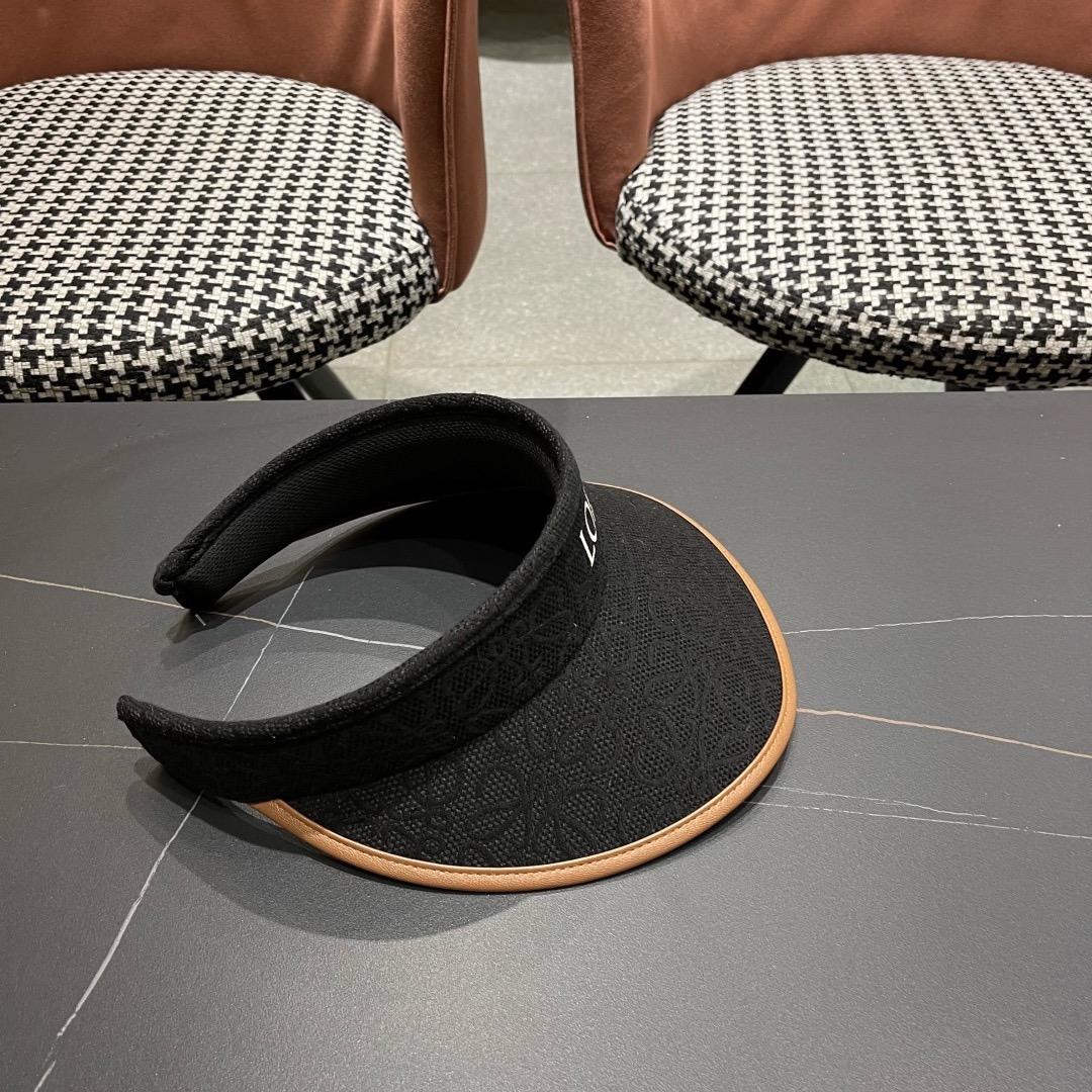 Loewe hat