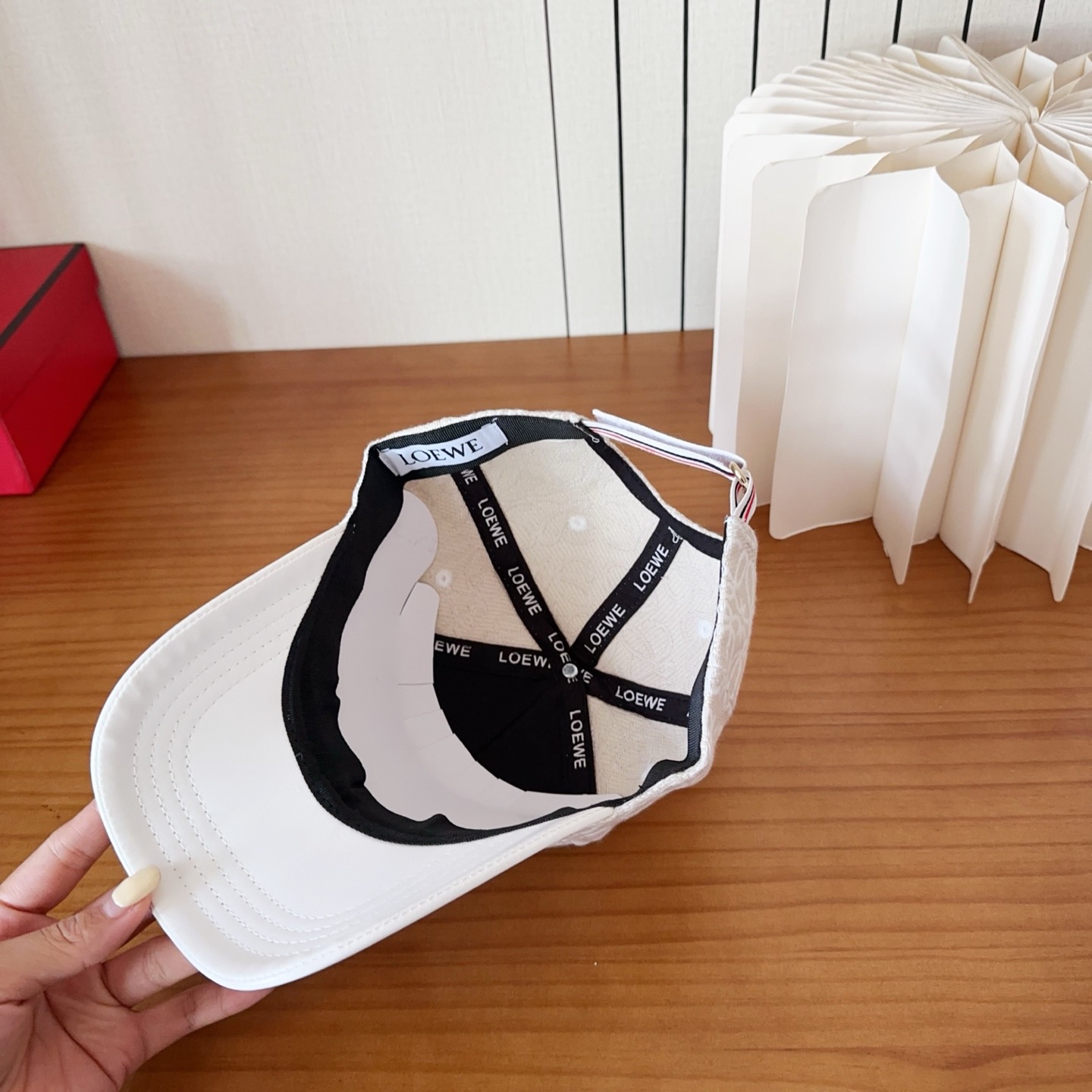 Loewe hat