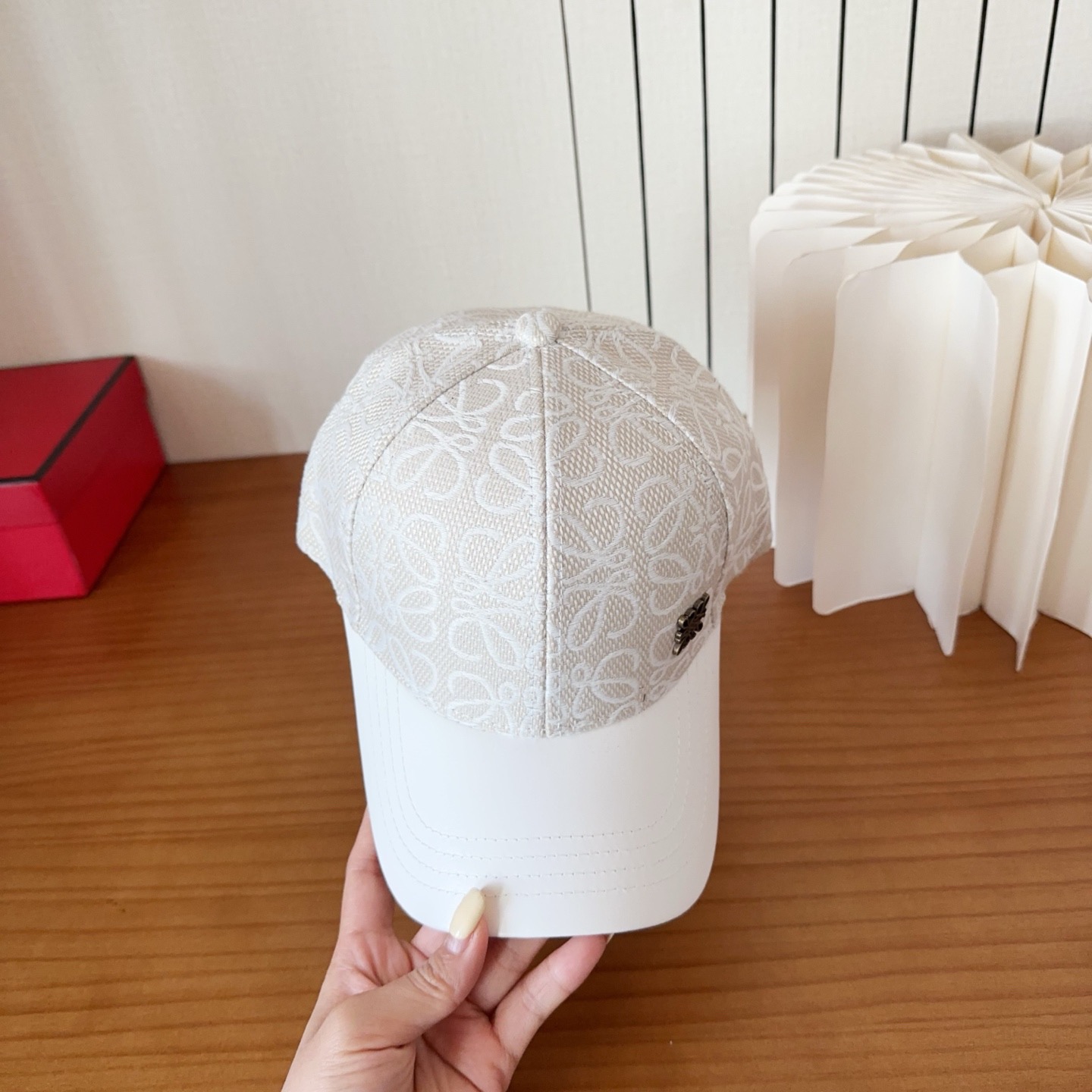 Loewe hat
