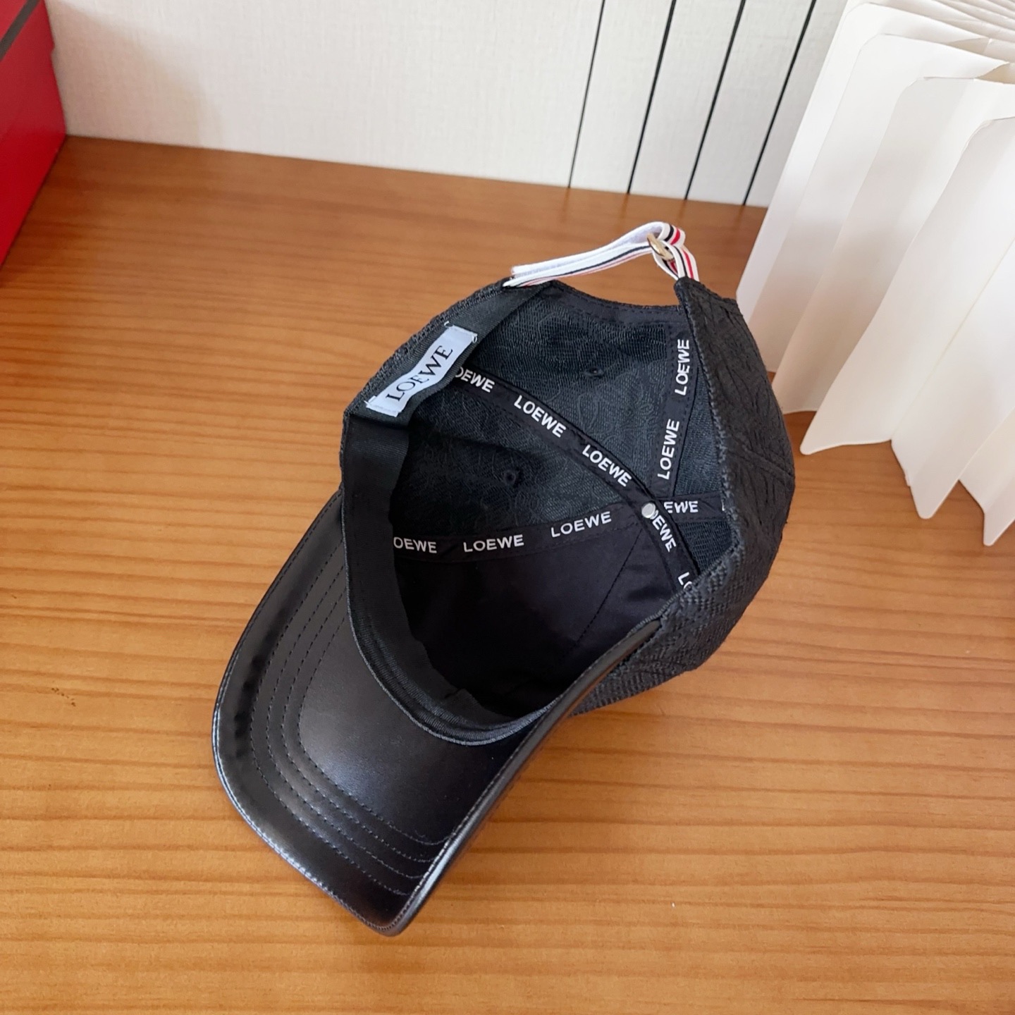 Loewe hat