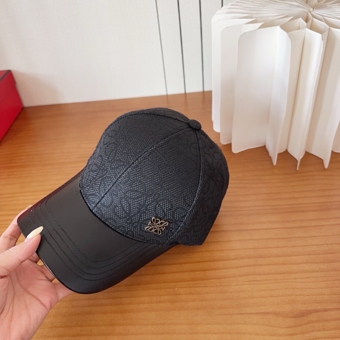 Loewe hat