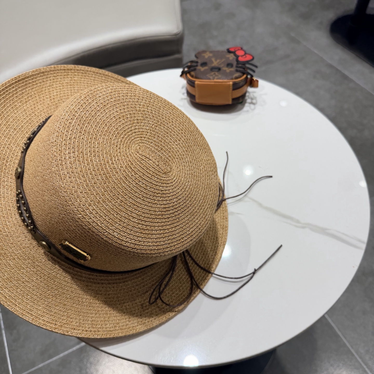Loewe hat