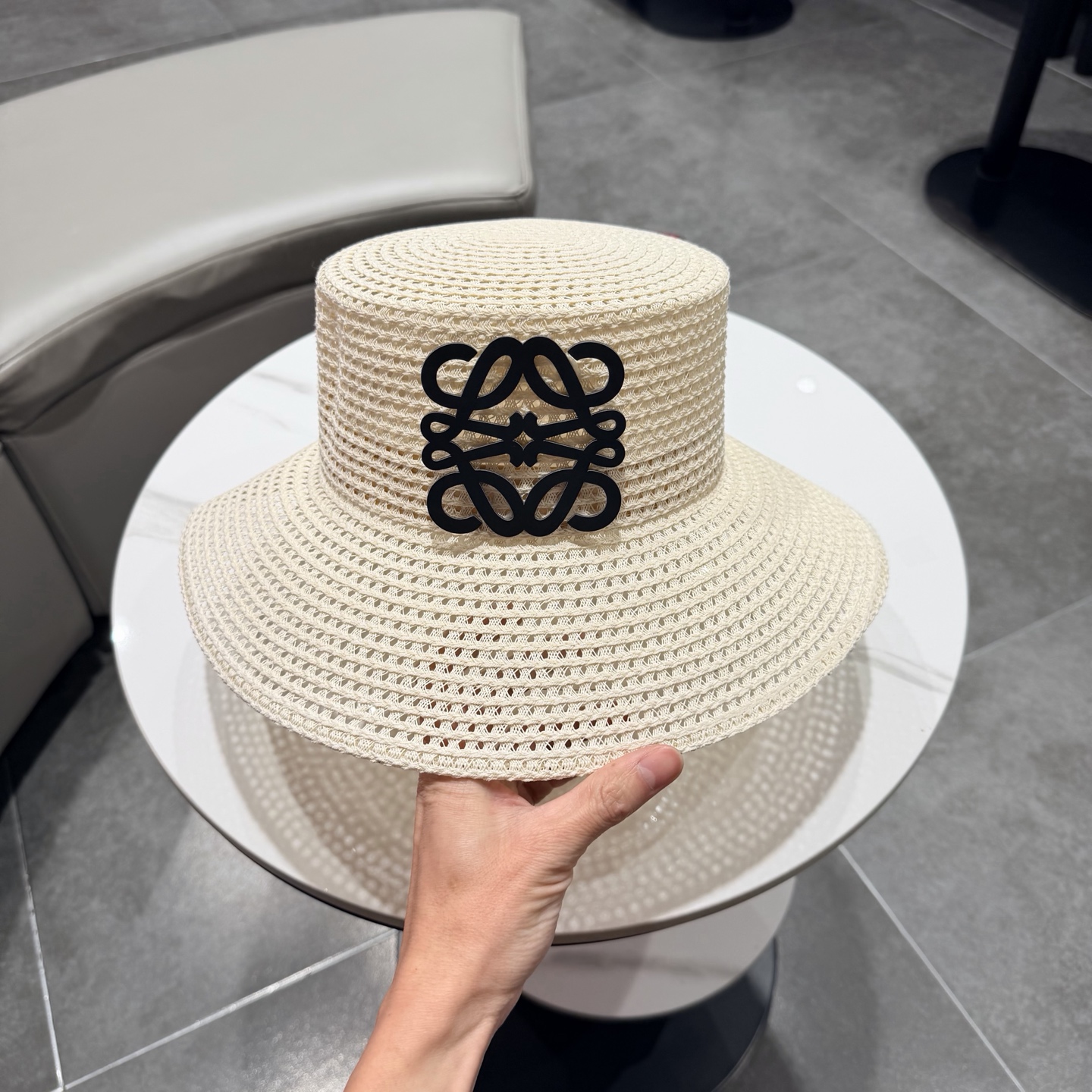 Loewe hat