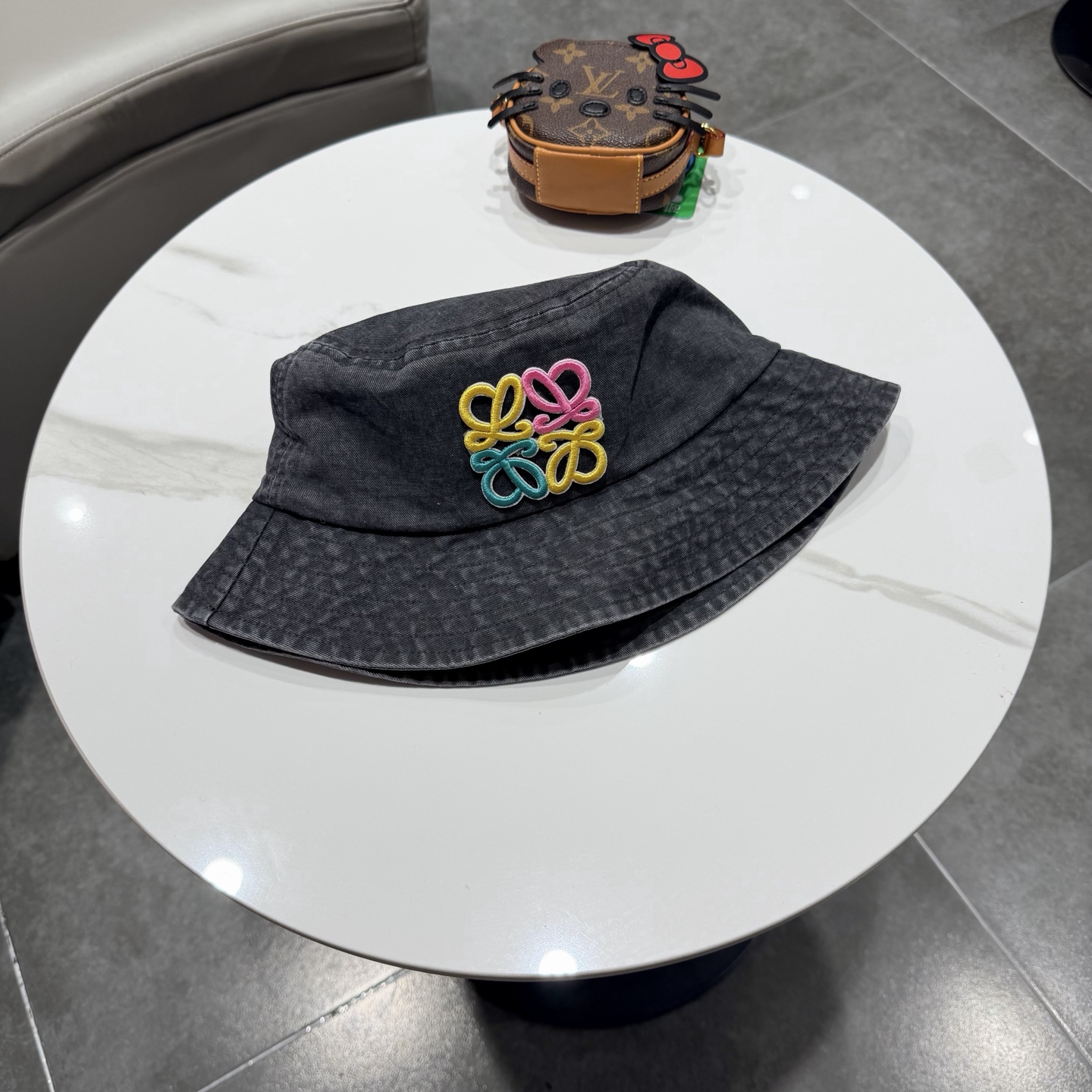 Loewe hat