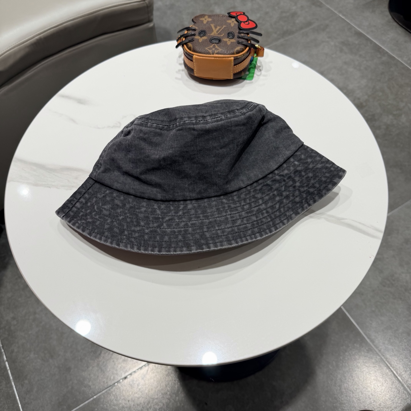Loewe hat