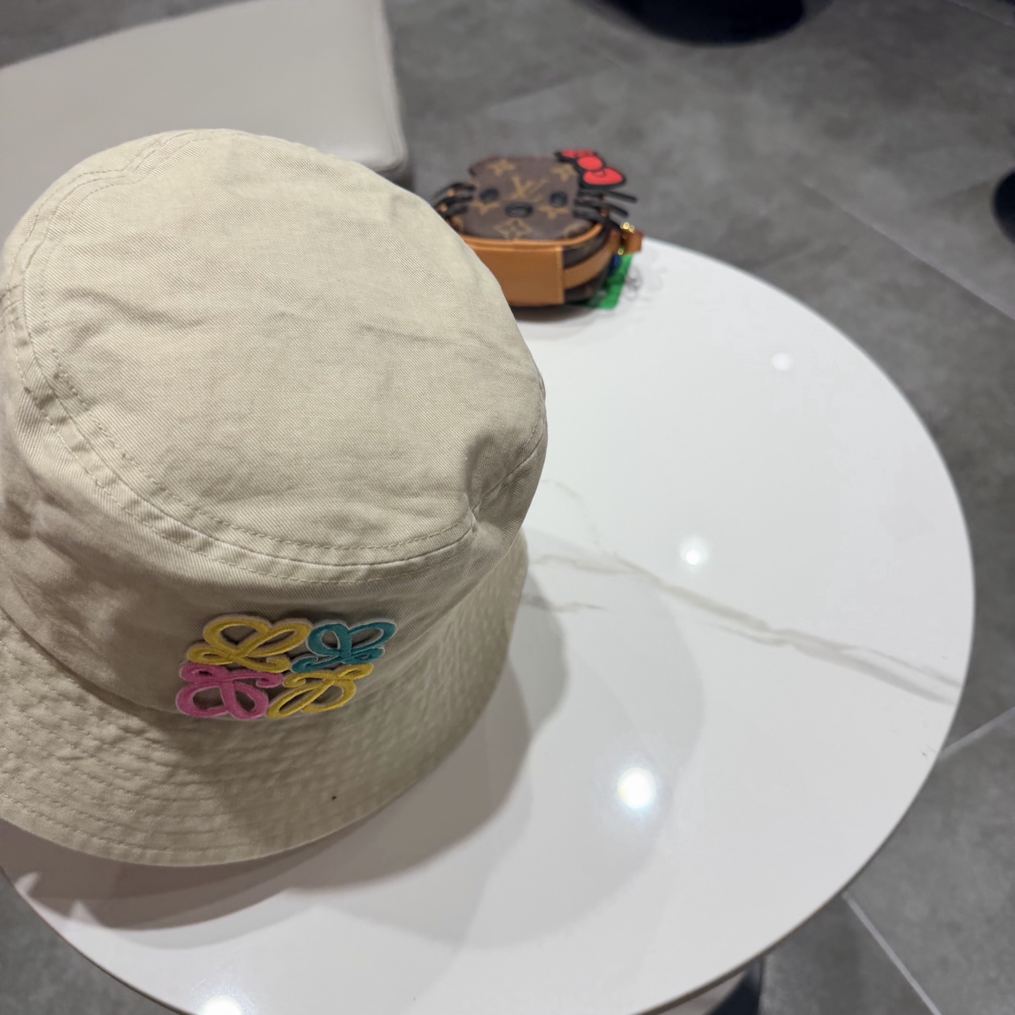 Loewe hat